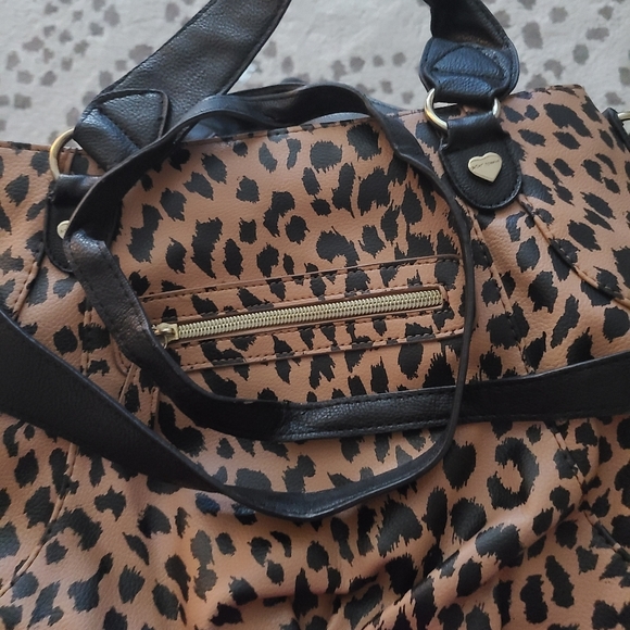 Betsey Johnson purse - Picture 3 of 5